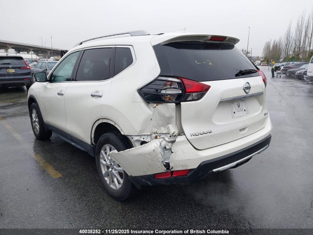 Продаж на аукціоні авто 2018 Nissan Rogue, vin: 5N1AT2MV6JC738233, номер лоту: 40038252