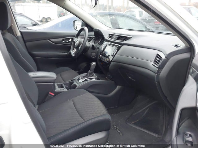 Продаж на аукціоні авто 2018 Nissan Rogue, vin: 5N1AT2MV6JC738233, номер лоту: 40038252
