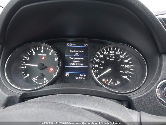 Продаж на аукціоні авто 2018 Nissan Rogue, vin: 5N1AT2MV6JC738233, номер лоту: 40038252