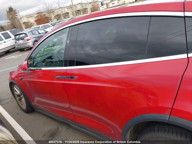 5YJXCDE28JF138136 Tesla MODEL X