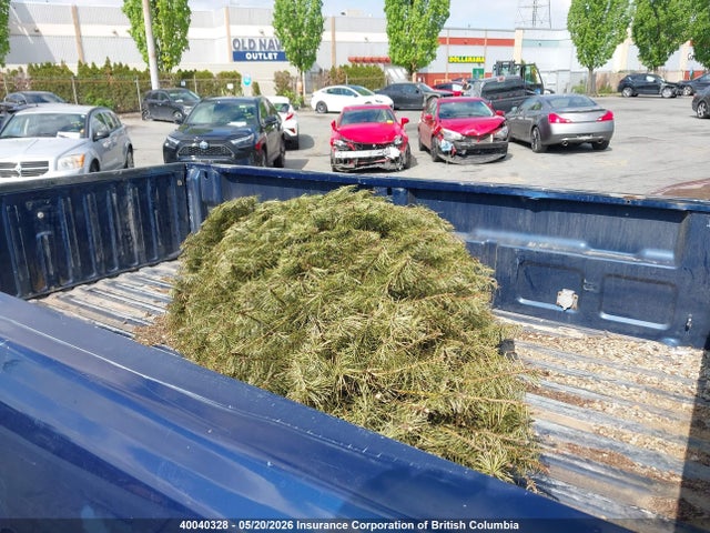 40040328 :رقم المزاد ، 1GTGK24U7XE536992 vin ، 1999 Gmc New Sierra K2500 مزاد بيع