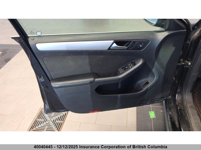 40040445 :رقم المزاد ، 3VWD07AJ4EM245130 vin ، 2014 Volkswagen Jetta مزاد بيع