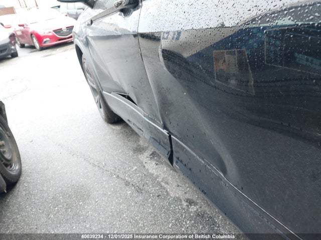 3VV8B7AX6PM058771 Volkswagen Tiguan Se R-line Black