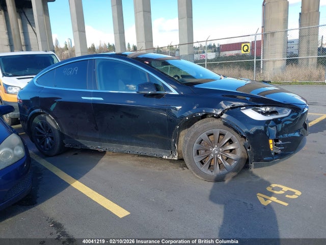 5YJXCAE25JF088973 Tesla Model X Awd/standard Range