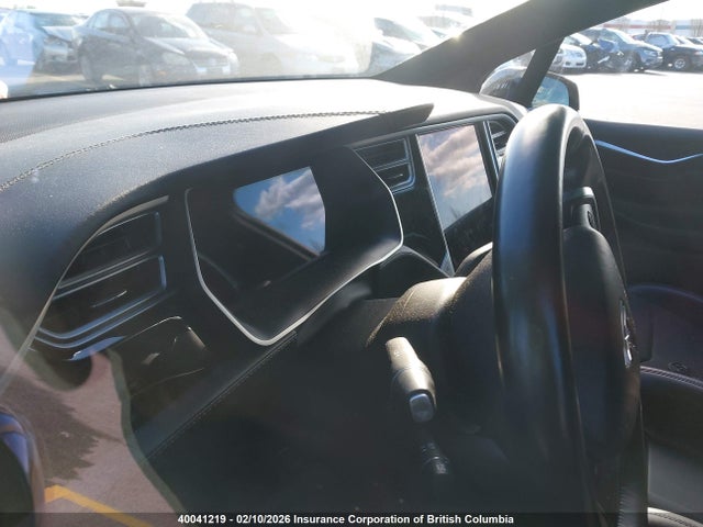 5YJXCAE25JF088973 Tesla Model X Awd/standard Range