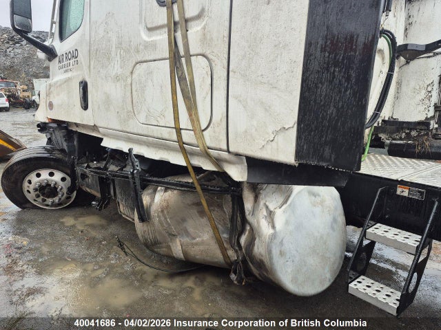 Продаж на аукціоні авто 2023 Freightliner New Cascadia 126, vin: 3AKJHHDR2PSUG8267, номер лоту: 40041686