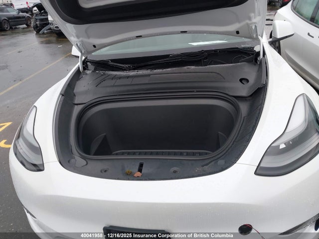 Продажа на аукционе авто 2021 Tesla Model Y, vin: 5YJYGDEF2MF202221, номер лота: 40041958