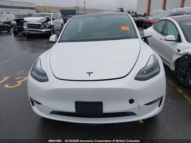 Продажа на аукционе авто 2021 Tesla Model Y, vin: 5YJYGDEF2MF202221, номер лота: 40041958