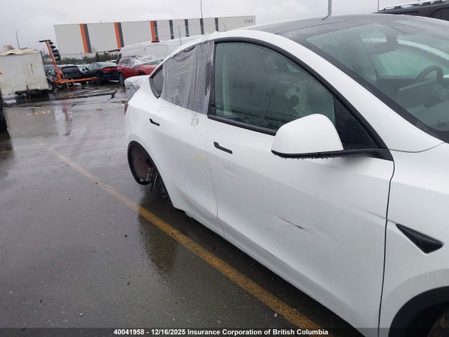 Продажа на аукционе авто 2021 Tesla Model Y, vin: 5YJYGDEF2MF202221, номер лота: 40041958