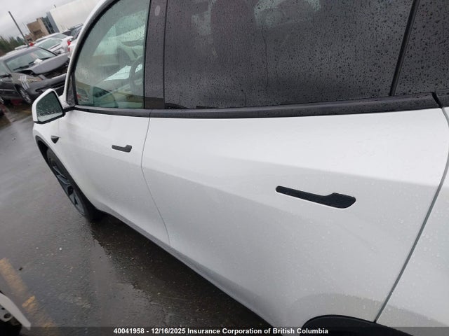 Продажа на аукционе авто 2021 Tesla Model Y, vin: 5YJYGDEF2MF202221, номер лота: 40041958