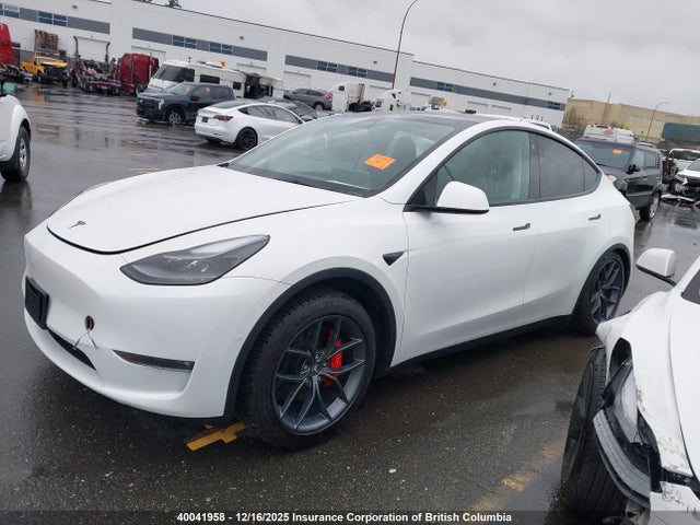 Продажа на аукционе авто 2021 Tesla Model Y, vin: 5YJYGDEF2MF202221, номер лота: 40041958
