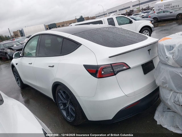 Продажа на аукционе авто 2021 Tesla Model Y, vin: 5YJYGDEF2MF202221, номер лота: 40041958