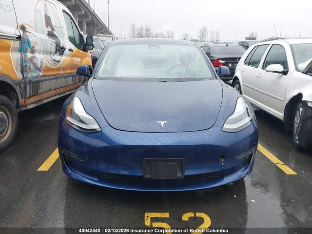 5YJ3E1EC2MF044256 Tesla MODEL 3