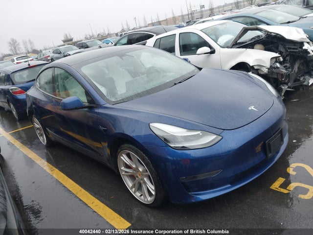 5YJ3E1EC2MF044256 Tesla MODEL 3