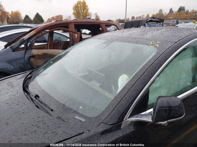 5YJ3E1EB0KF208883 Tesla MODEL 3