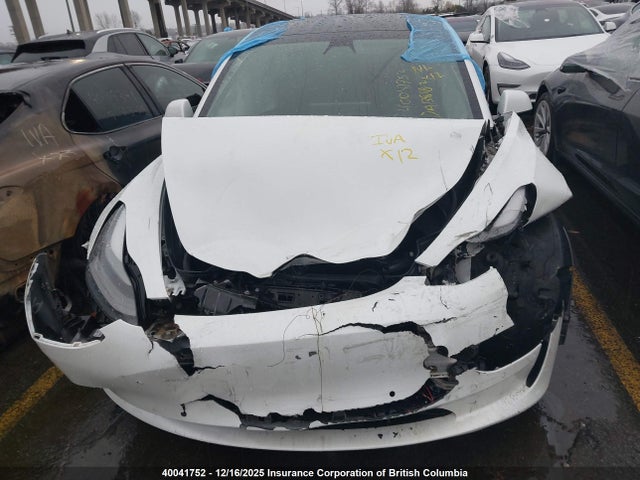 5YJ3E1EAXMF930016 Tesla MODEL 3