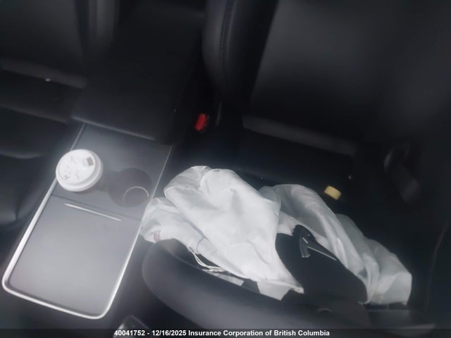 5YJ3E1EAXMF930016 Tesla MODEL 3