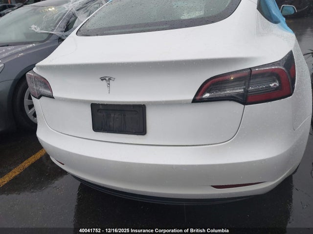 5YJ3E1EAXMF930016 Tesla MODEL 3