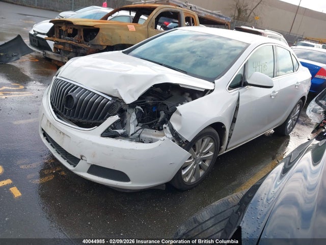 Buick Verano 2015 1G4PN5SK3F4112610 Image 2