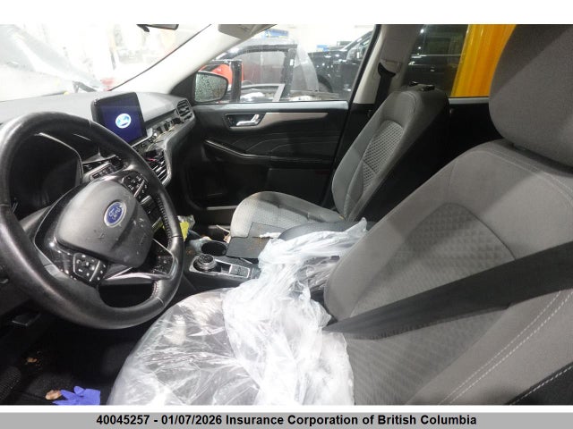40045257 :رقم المزاد ، 1FMCU9G6XMUA30360 vin ، 2021 Ford Escape Se مزاد بيع