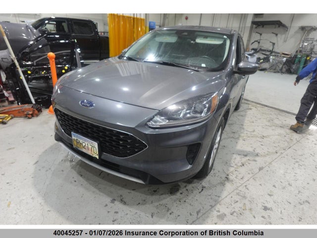 40045257 :رقم المزاد ، 1FMCU9G6XMUA30360 vin ، 2021 Ford Escape Se مزاد بيع