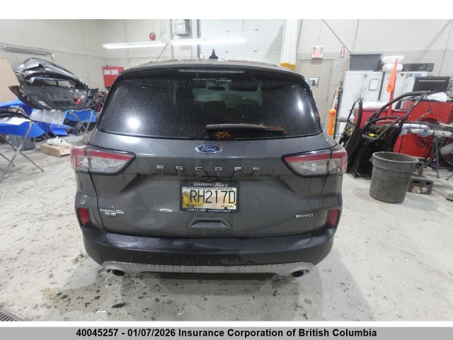 40045257 :رقم المزاد ، 1FMCU9G6XMUA30360 vin ، 2021 Ford Escape Se مزاد بيع