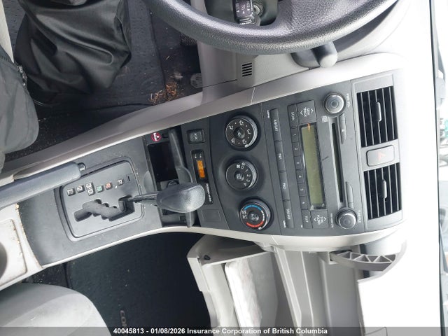 40045813 :رقم المزاد ، 2T1BU4EE6BC742422 vin ، 2011 Toyota Corolla S/le مزاد بيع