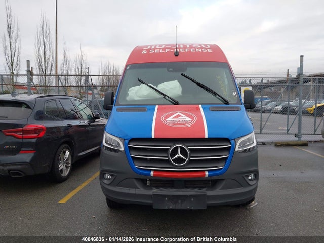 40046836 :رقم المزاد ، W1Z4KFHY4RP626400 vin ، 2024 Mercedes-benz Sprinter 2500 مزاد بيع