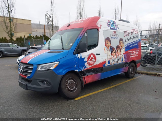 40046836 :رقم المزاد ، W1Z4KFHY4RP626400 vin ، 2024 Mercedes-benz Sprinter 2500 مزاد بيع