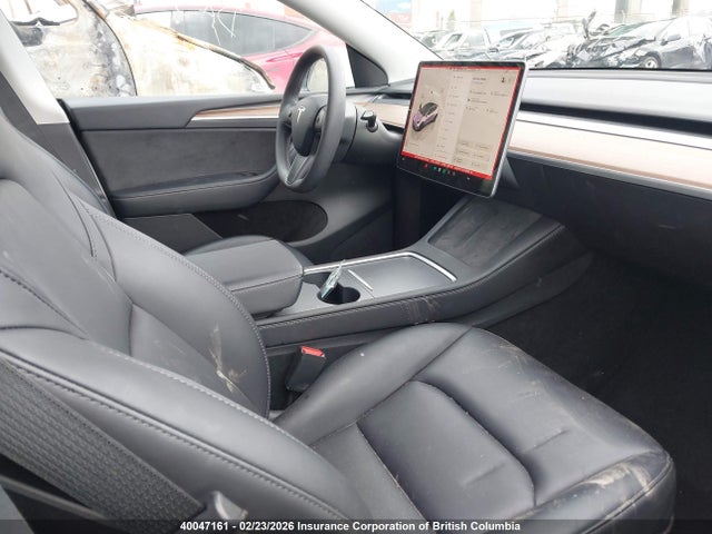 7SAYGAEE6NF572064 Tesla Model Y