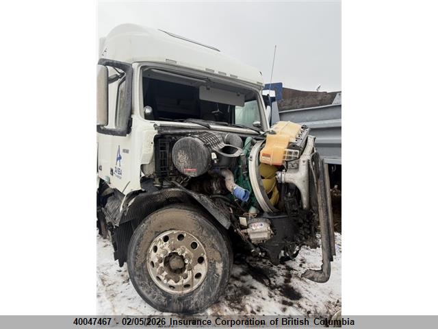 4V4NC9EH2RN656334 Volvo Vn L