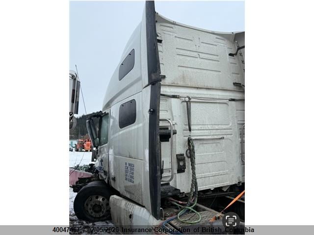 4V4NC9EH2RN656334 Volvo Vn L