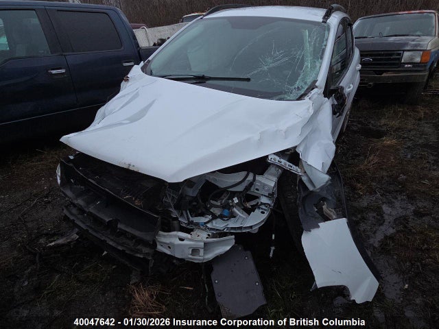 1FMCU9GD6JUB56242 Ford ESCAPE SE