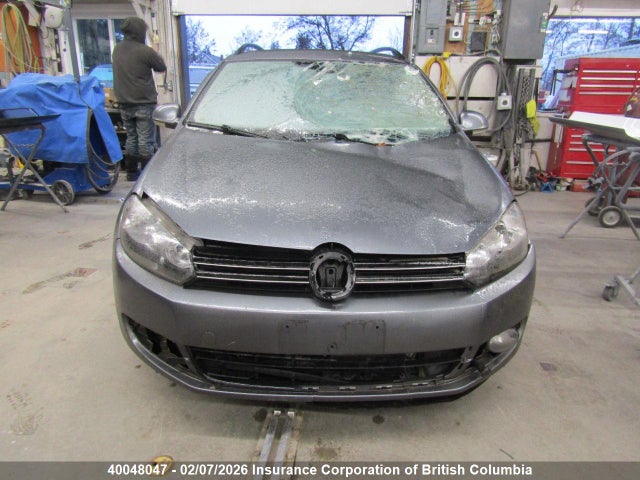 3VWPL7AJ6EM611075 Volkswagen Golf