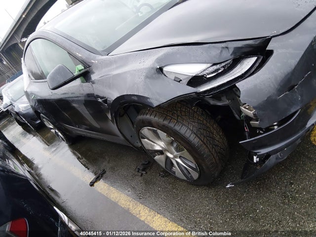 7SAYGAEE8RF072980 Tesla Model Y