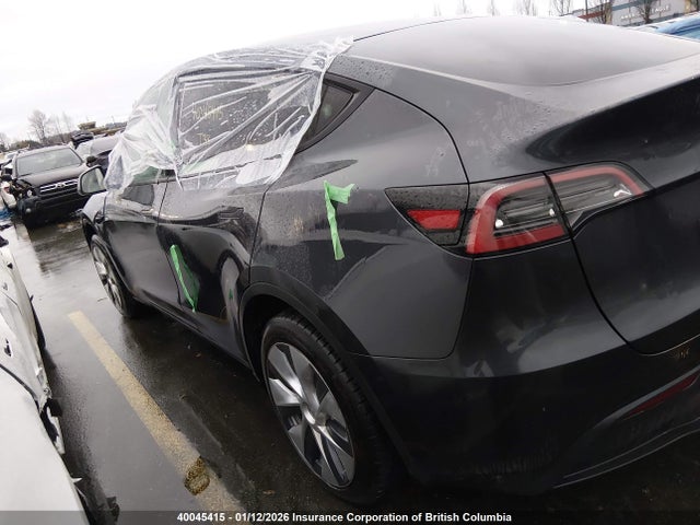 7SAYGAEE8RF072980 Tesla Model Y