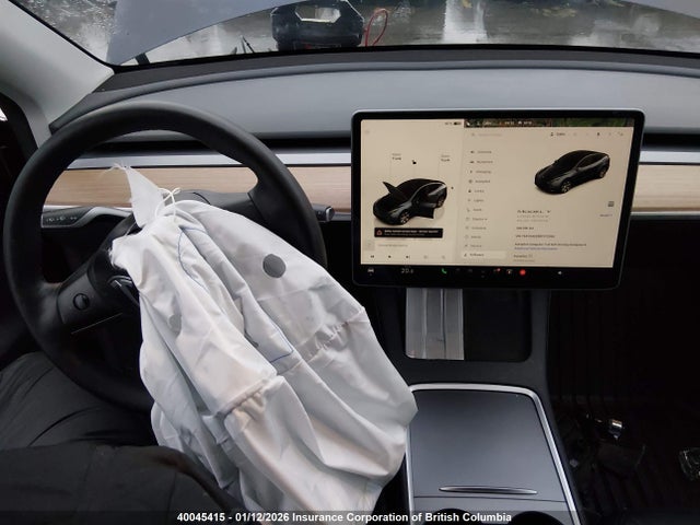 7SAYGAEE8RF072980 Tesla Model Y
