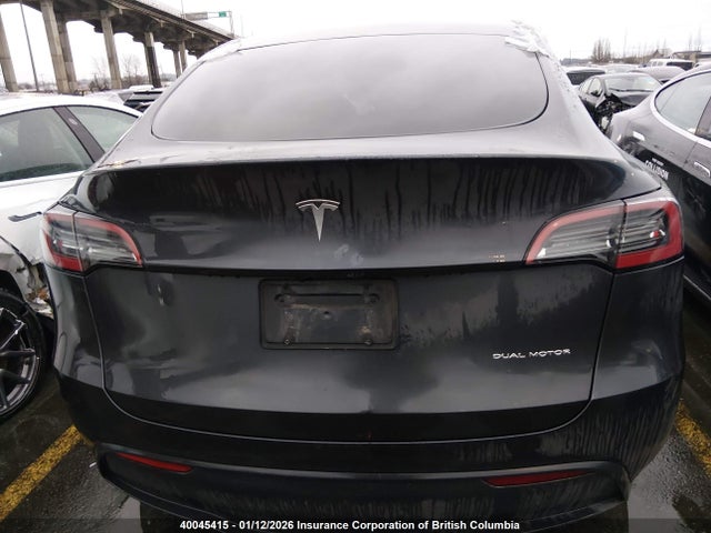 7SAYGAEE8RF072980 Tesla Model Y