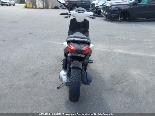 Продаж на аукціоні авто 2011 Aprilia Sportcity One 125, vin: ZD4SGU004B4001017, номер лоту: 40034255