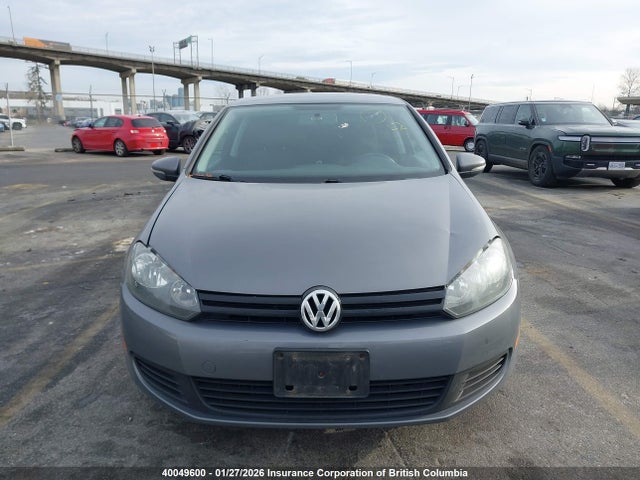 40049600 :رقم المزاد ، WVWAA7AJ1DW118370 vin ، 2013 Volkswagen Golf مزاد بيع