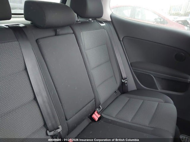 40049600 :رقم المزاد ، WVWAA7AJ1DW118370 vin ، 2013 Volkswagen Golf مزاد بيع