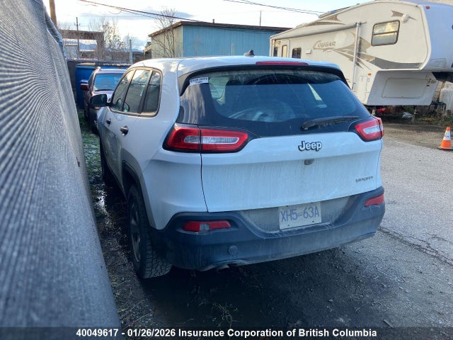 1C4PJLAB7GW176550 Jeep Cherokee Sport