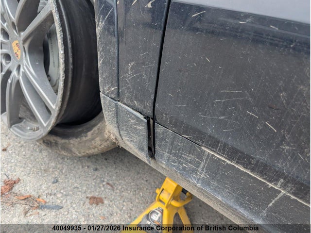 WP1AB2AY3KDA62596 Porsche CAYENNE S