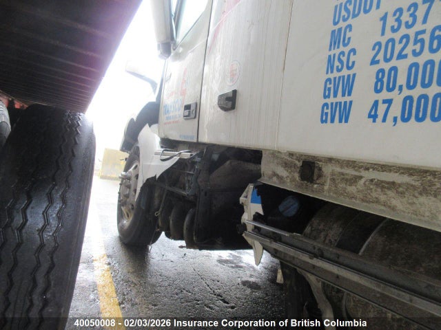 4V4NC9EH4RN651040 Volvo Vn L