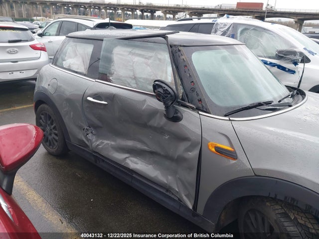 WMWXP5C58J2G62607 Mini Cooper