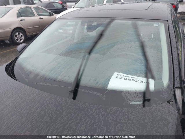 1VWBA7A38NC009359 Volkswagen Passat 2.0t Limited Edition