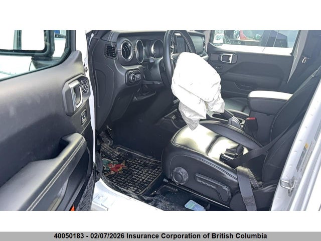 1C4HJXEG5NW251230 Jeep Wrangler Unlimited Sahara