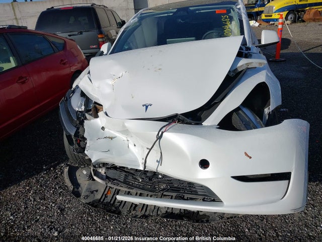 7SAYGDEF2RF082088 Tesla Model Y