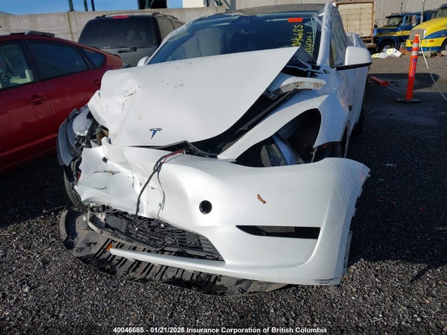 7SAYGDEF2RF082088 Tesla Model Y