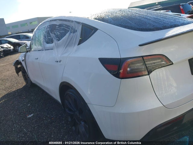 7SAYGDEF2RF082088 Tesla Model Y